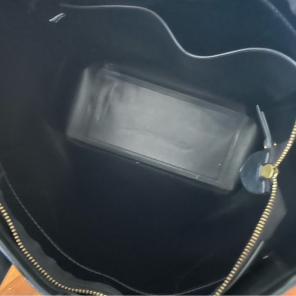 Anne Klein Sophisticated Black Leather Tote Bag with Minimalist Design 12.5"x15" - Picture 8 of 12